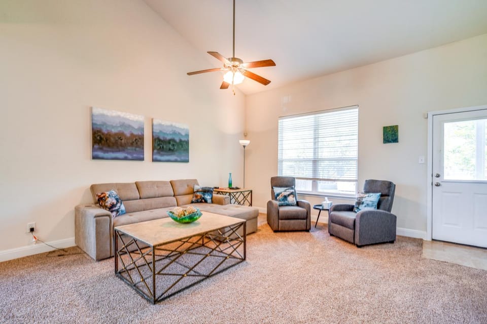 San Antonio Home w/ Fenced Yard & Patio! House in San Antonio