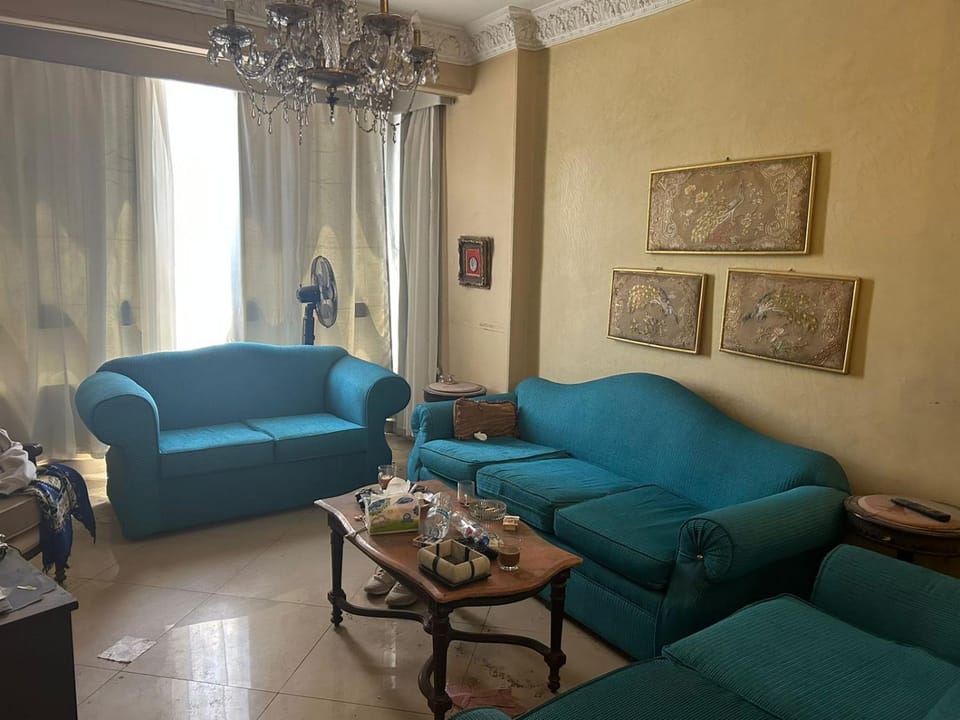 Communal lounge/ TV room, TV and multimedia, Living room, Seating area, River view, air conditioner