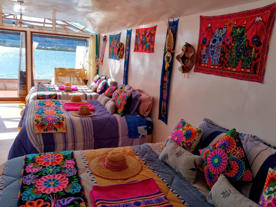 Uros TITIKAKA the Best lodge Hotel in Puno, Peru