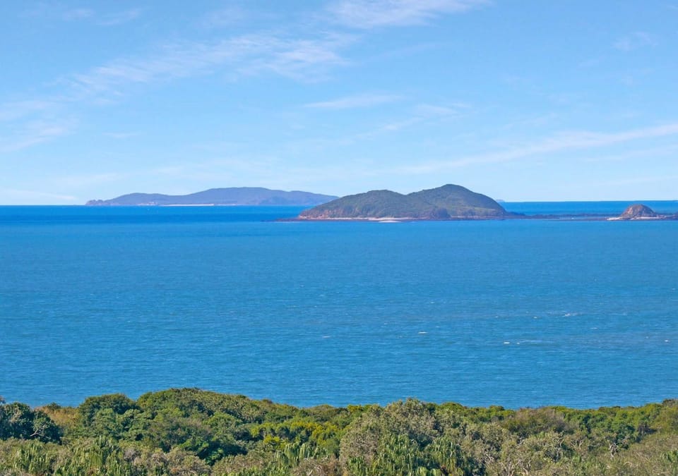 ESCAPE WITH A VIEW House in Emu Park