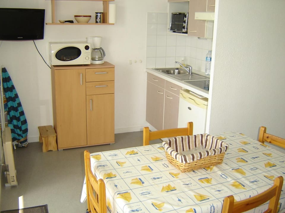 Appartement en Bord de Mer avec Balcon et Parking Privé - 2 Personnes - FR-1-540-211 Apartment in Notre-Dame-de-Monts