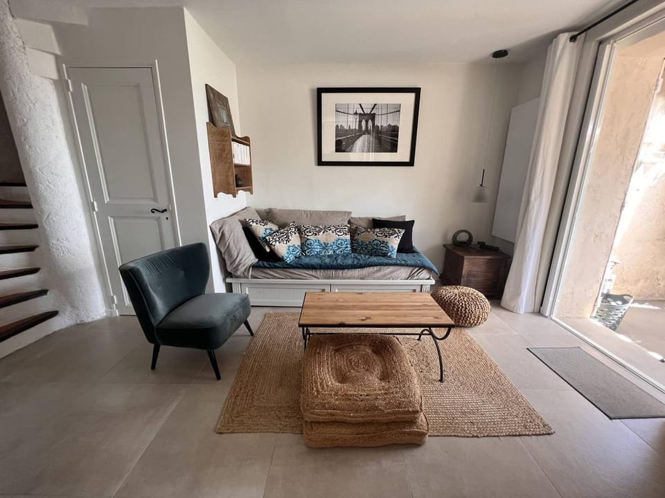 Mas 2 chambres avec piscine, tennis, parking et wifi House in La Croix-Valmer