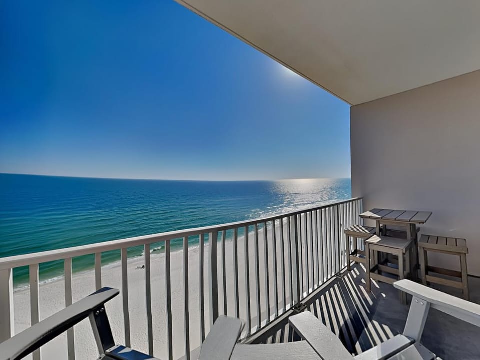 View (from property/room), Balcony/Terrace, Seating area, Beach, Sea view