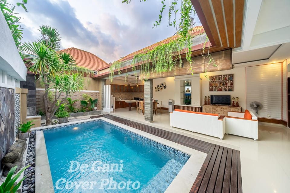 Property building, Communal lounge/ TV room, Day, Pool view, Swimming pool
