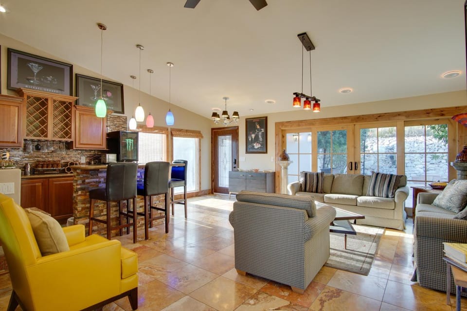Luxe Catalina Foothills Hideaway w/ Private Pool House in Catalina Foothills