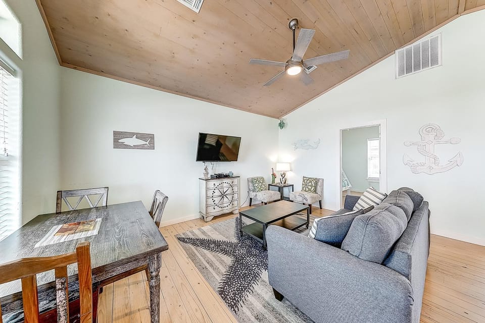 Eskridge Gem Unit B House in Port Aransas