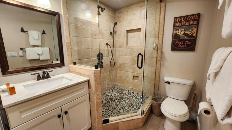 2BR Condo with Amazing Locale Minutes from Slopes House in Park City