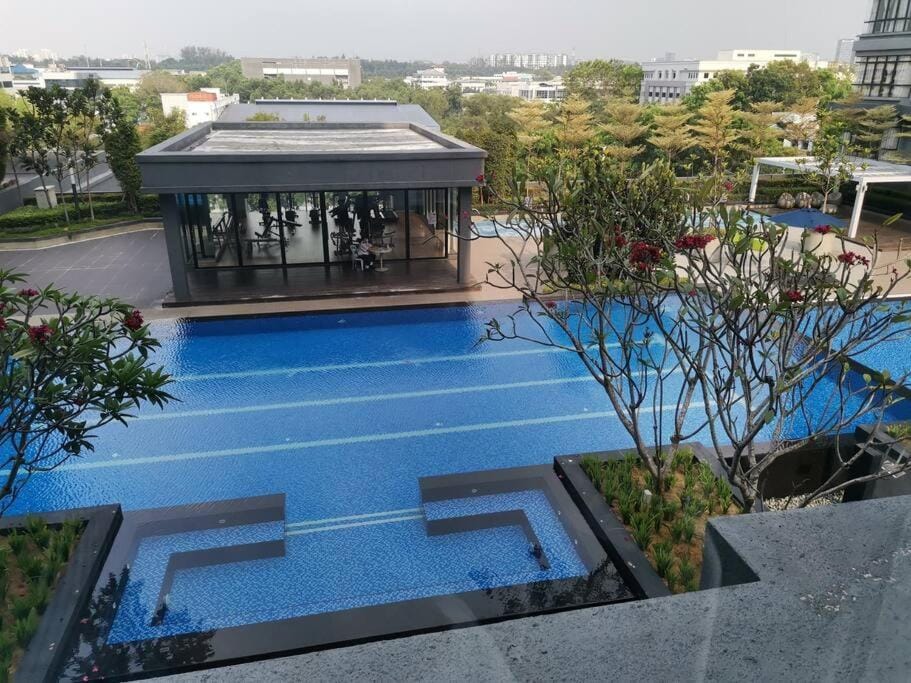 Swimming pool