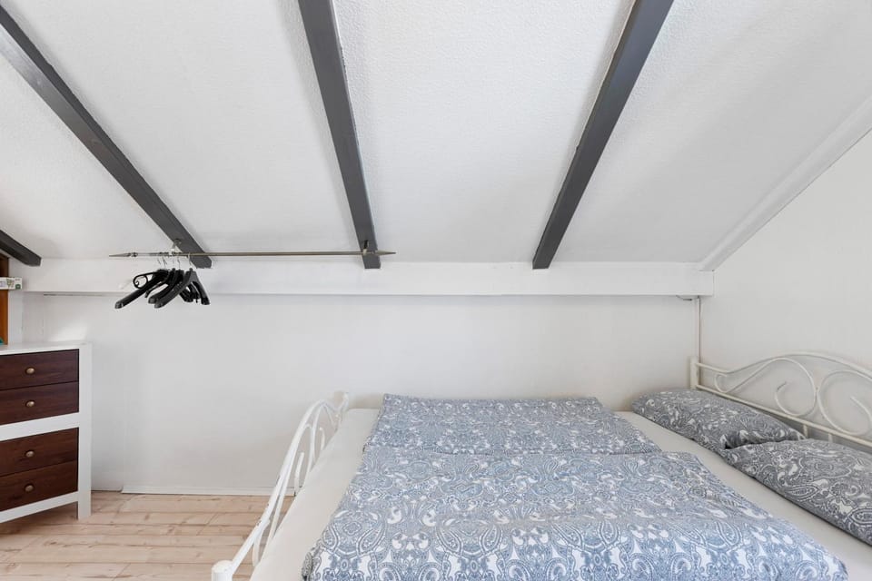 Property building, Living room, Bedroom