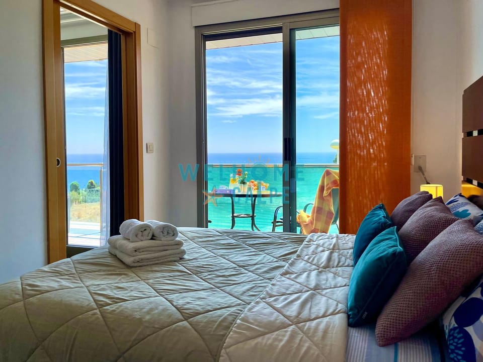 Bed, View (from property/room), Balcony/Terrace, Photo of the whole room, Bedroom, Sea view