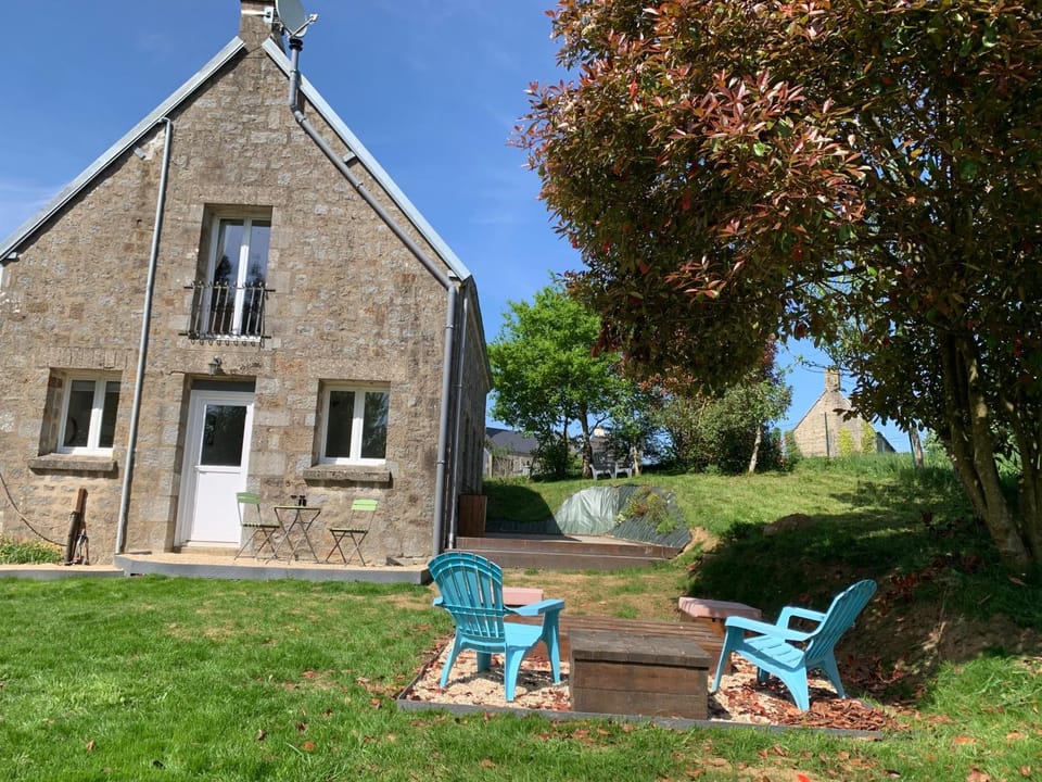 Gîte des Pommiers avec terrain de pétanque House in Normandy