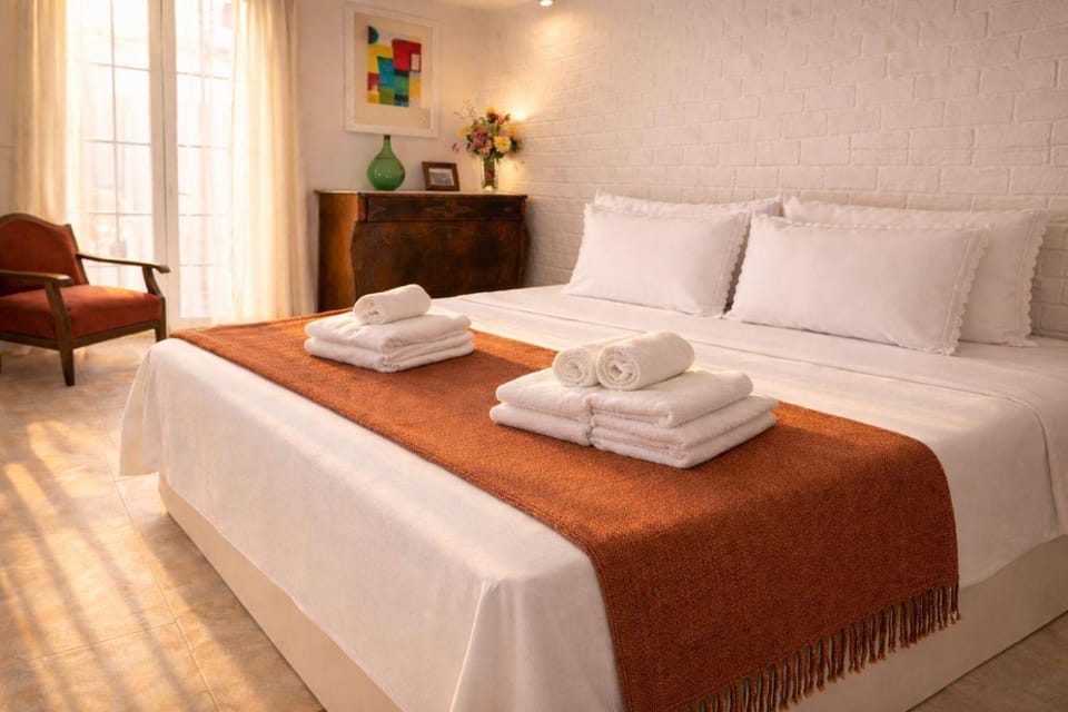 Bedroom, pet friendly, pet friendly
