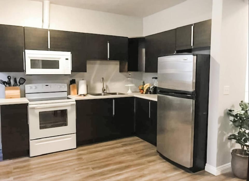 Convention close by 2BR Suite Free Parking Hotel in Gaslamp Quarter