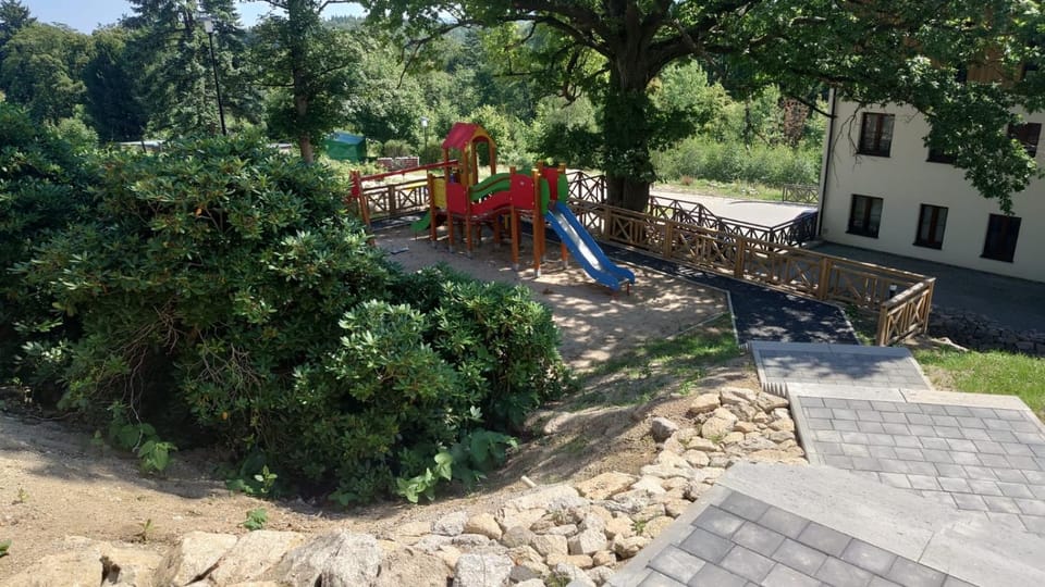 Green Park Resort A8 - Apartament Waloński - z dostępem do basenu, sauny, jacuzzi, siłowni - Widok z 3 stron budynku Apartment in Lower Silesian Voivodeship