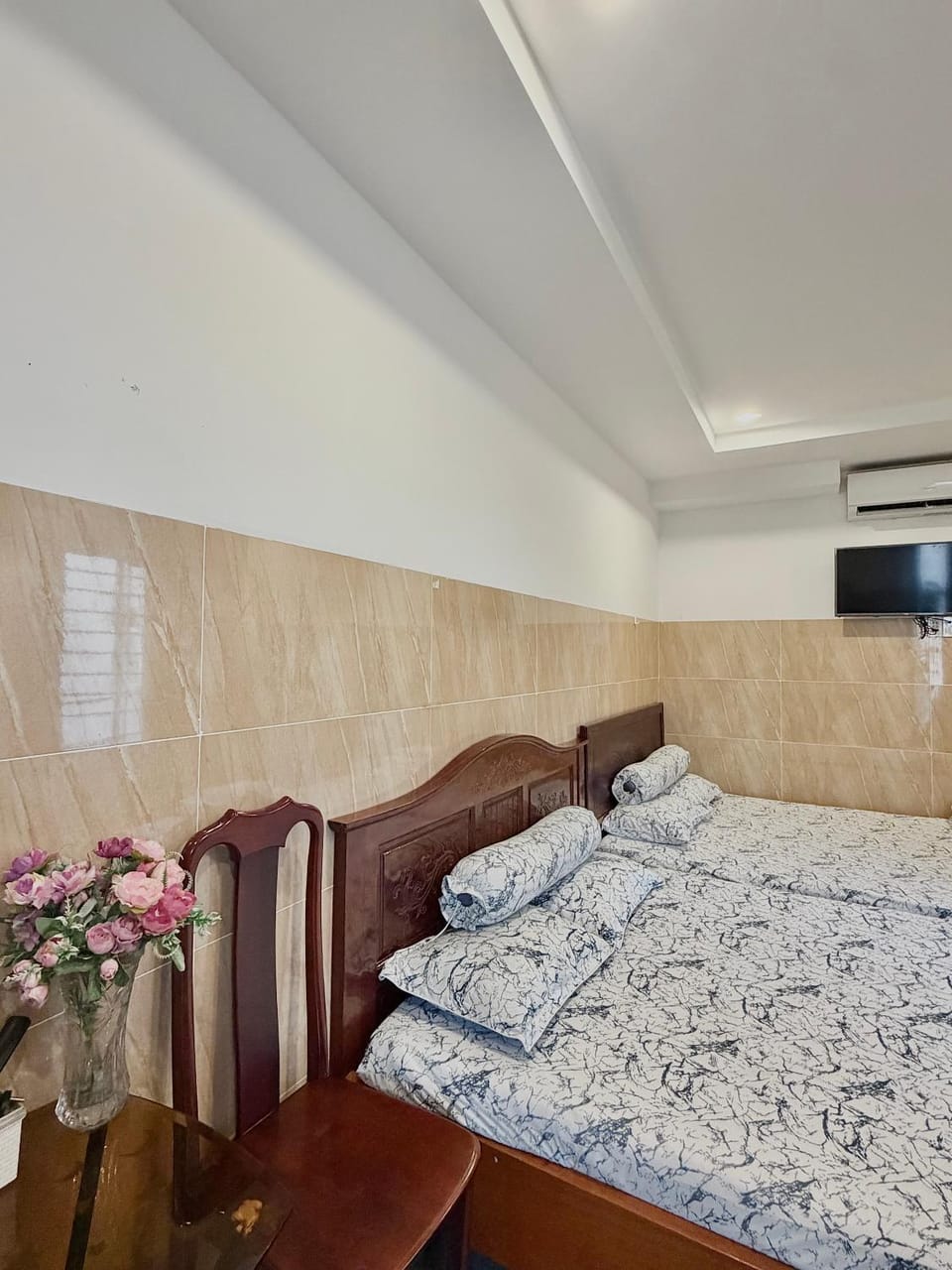 Bed, TV and multimedia, Photo of the whole room, Bedroom, air conditioner