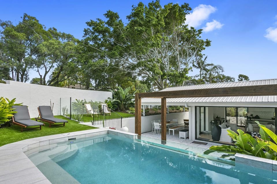 Pool view, Swimming pool, Swimming pool, sunbed