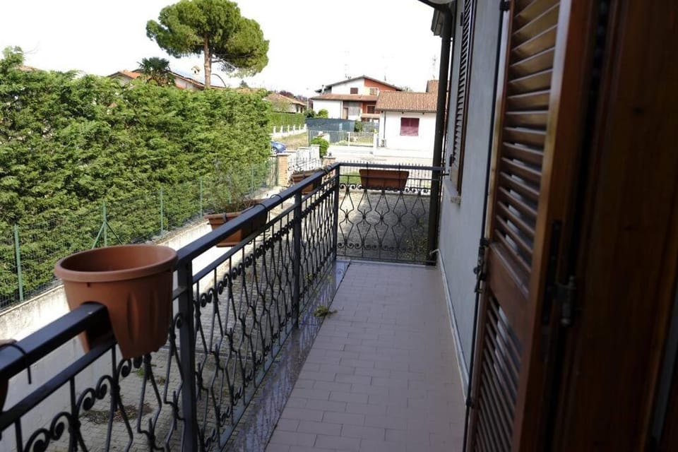 Property building, Day, View (from property/room), Balcony/Terrace