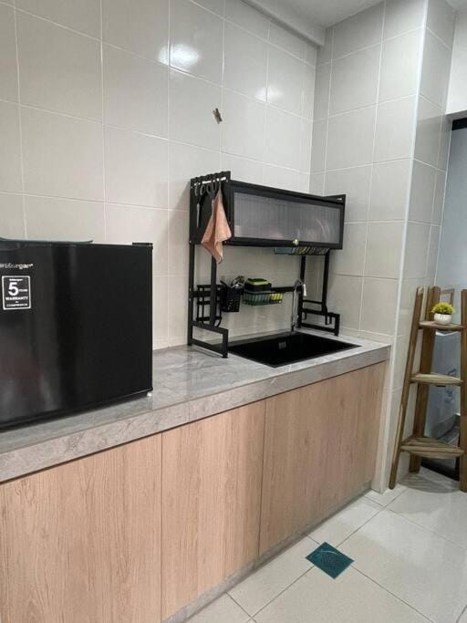 HomeFeel Netflix Youtube Free WiFi and Parking - MSuite at Bandar Manjalara, Near to DesaPark, Arkadia, One Utama, Kepong, Sri Damansara, Kota Damansara, Kuala Lumpur Apartment in Petaling Jaya
