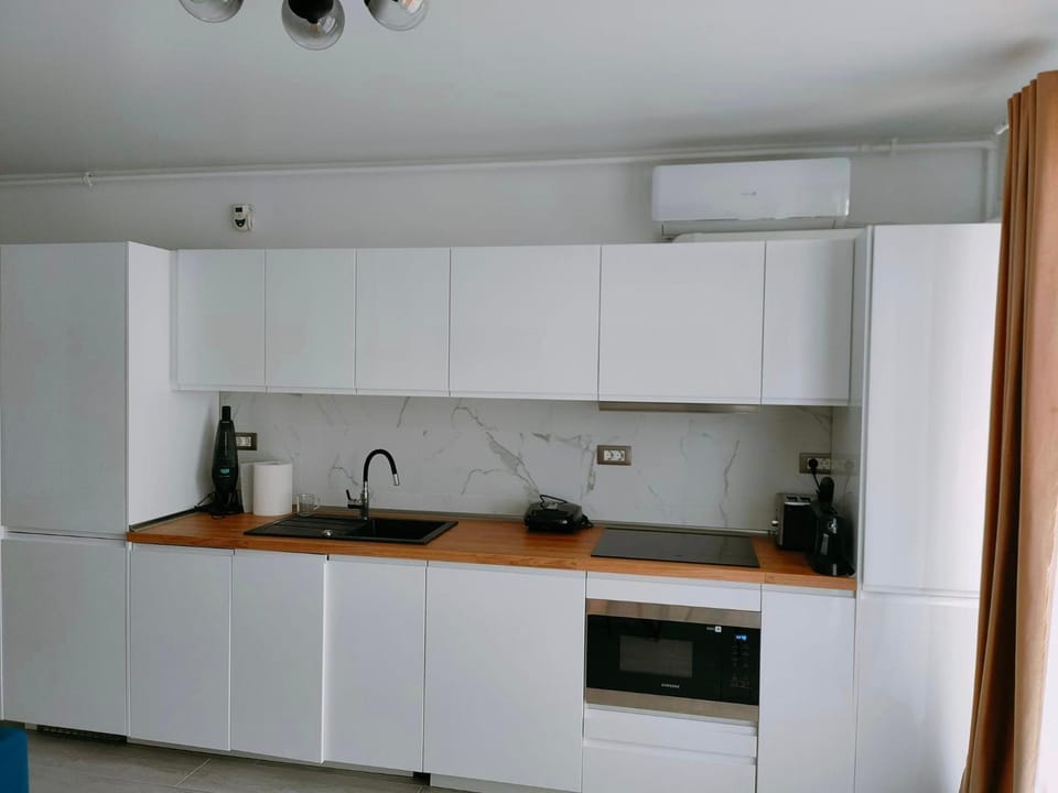 Coffee/tea facilities, Kitchen or kitchenette, minibar, pet friendly, stove