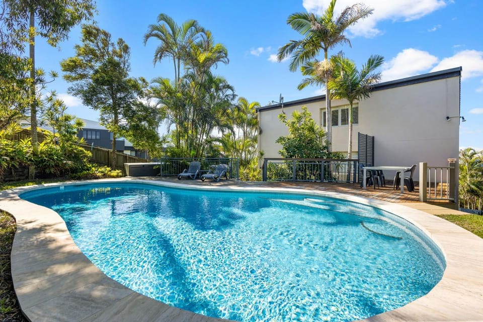 Swimming pool, Swimming pool