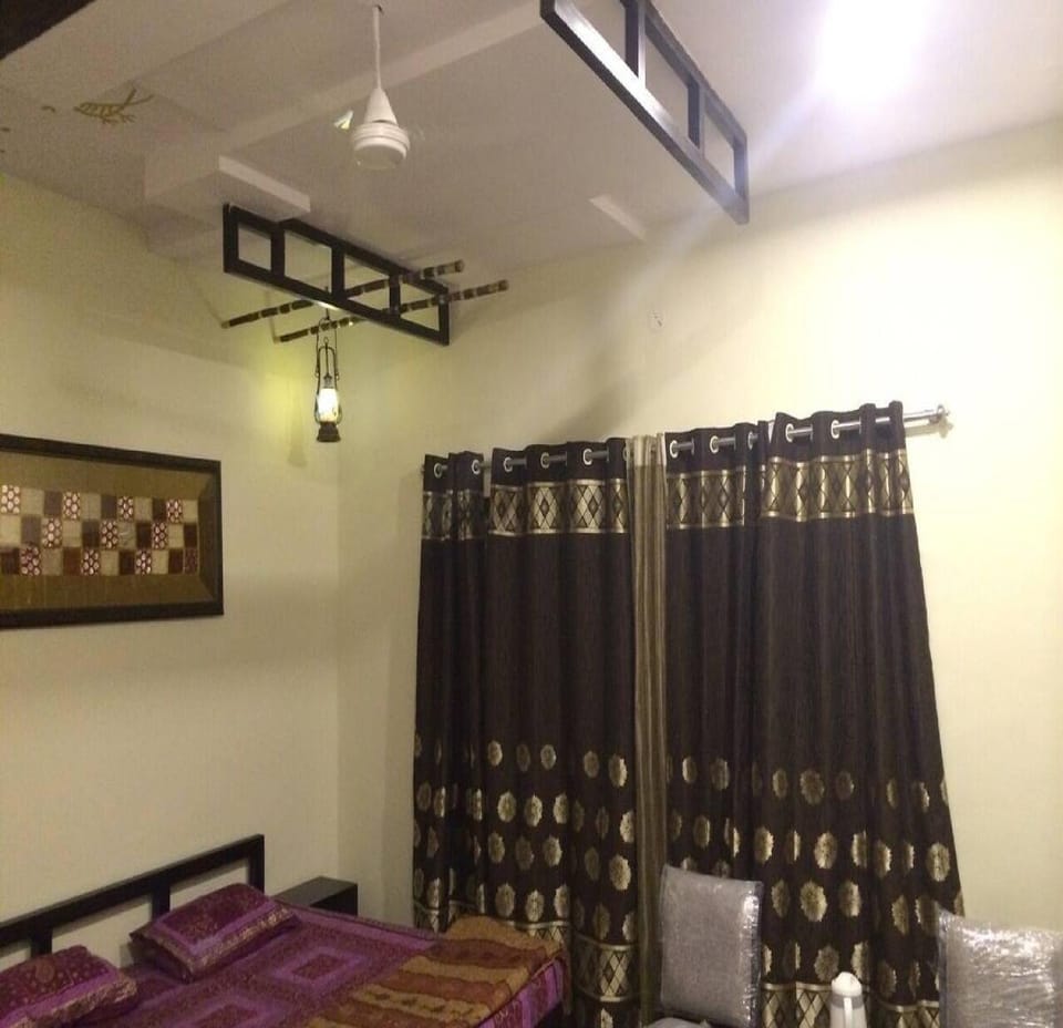 Photo of the whole room, Bedroom, air conditioner