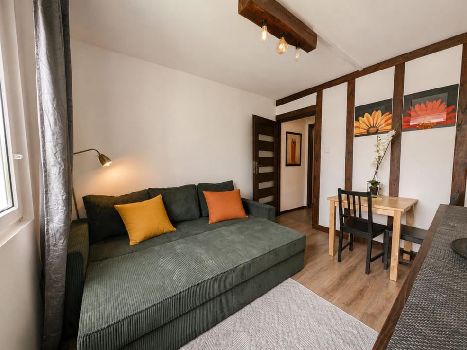 Bed, Living room, Photo of the whole room, Seating area, Dining area, Bedroom