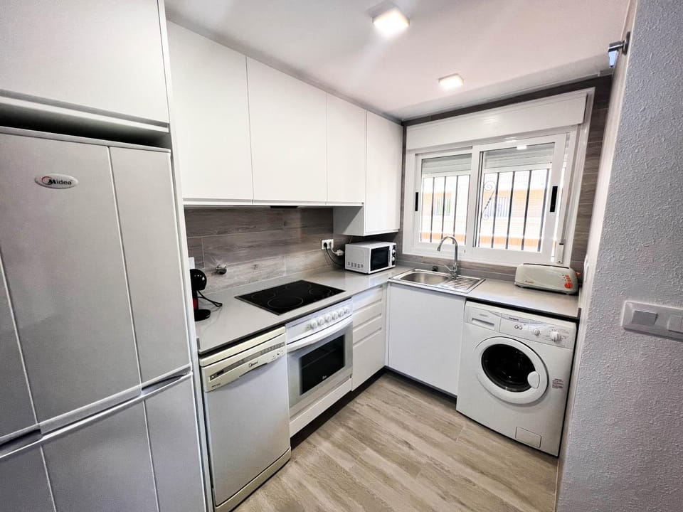 Coffee/tea facilities, Kitchen or kitchenette, dishwasher, minibar, pet friendly, stove, toaster, washing machine