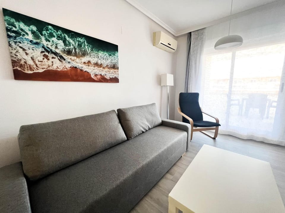 Living room, Seating area, air conditioner