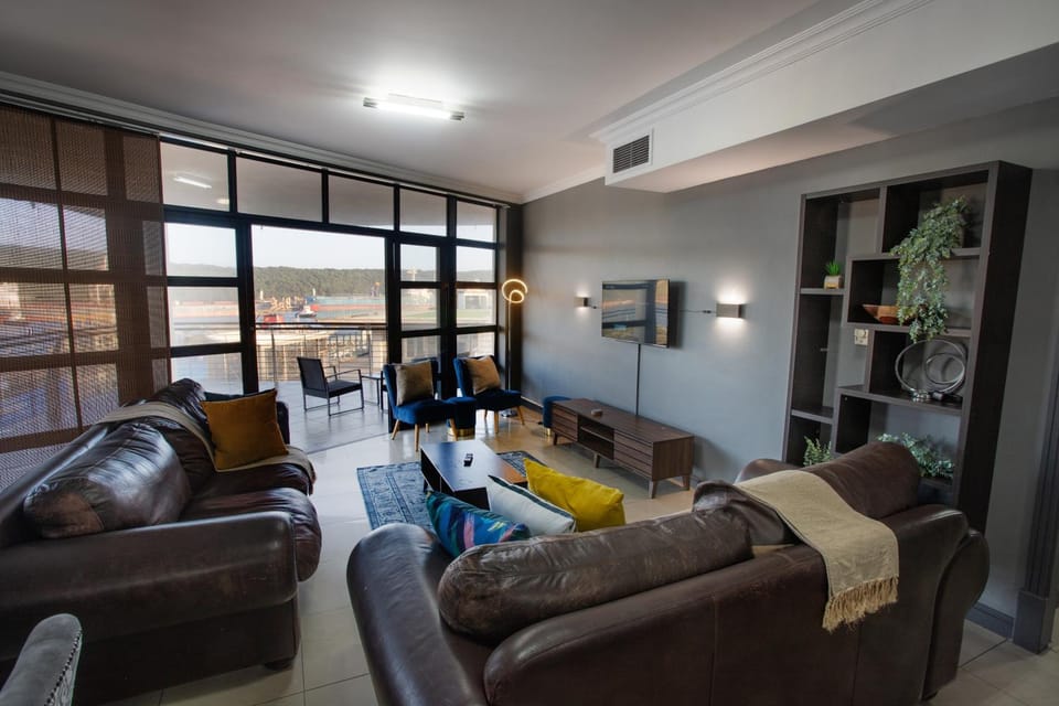 Stay at The Point - Arabian Affair Apartment in Durban