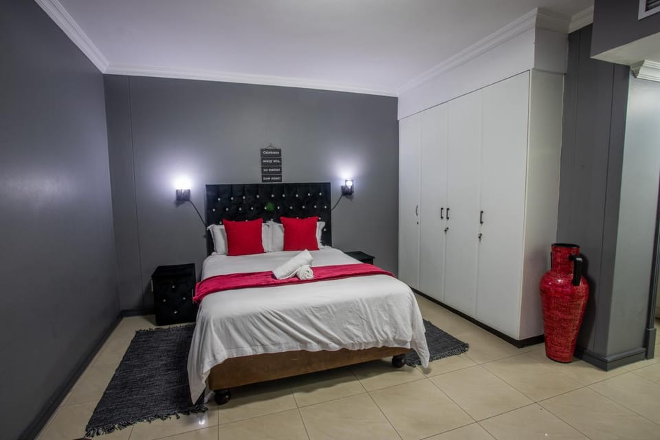 Stay at The Point - Arabian Affair Apartment in Durban
