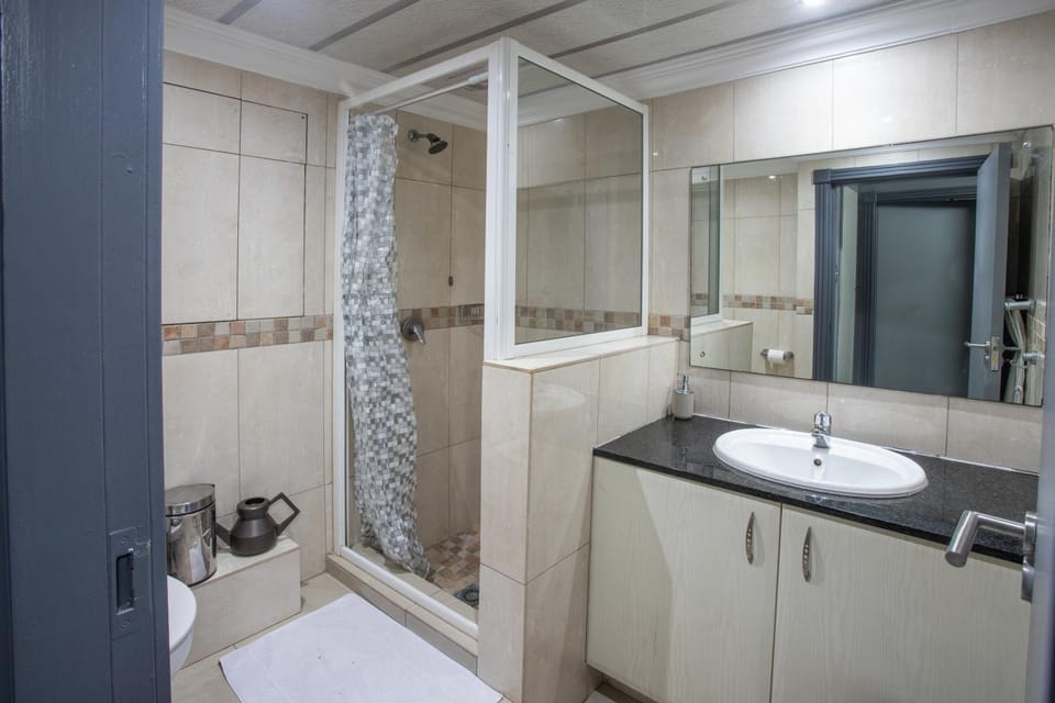 Stay at The Point - Arabian Affair Apartment in Durban