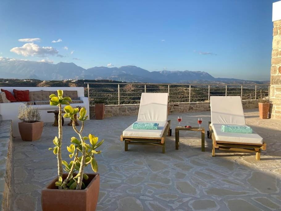 Day, Natural landscape, View (from property/room), Balcony/Terrace, Balcony/Terrace, Seating area, Mountain view, sunbed