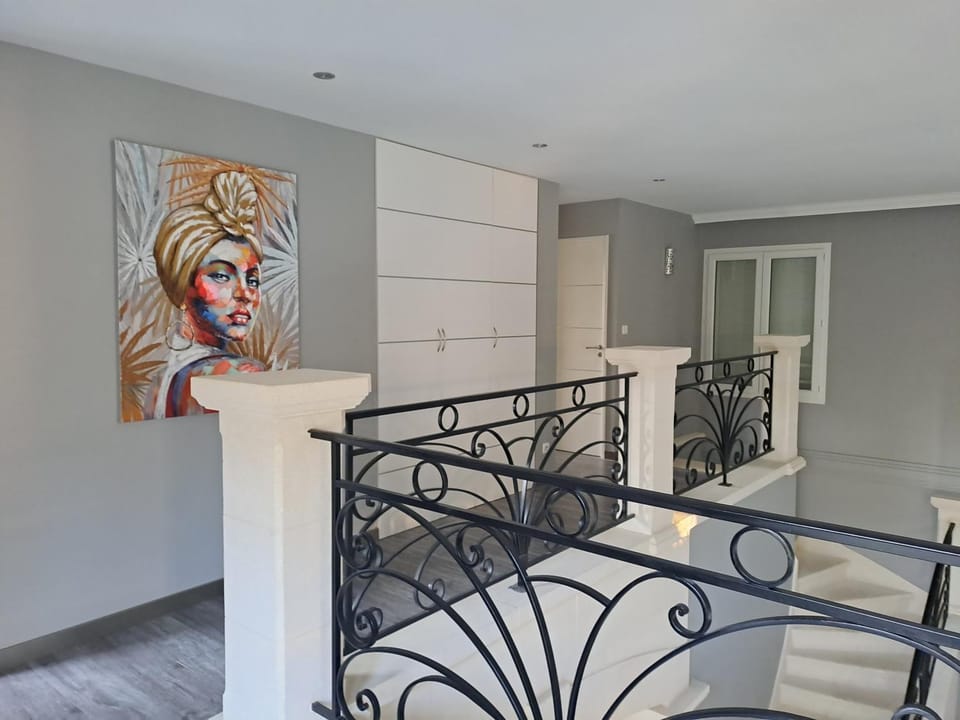 VILLA PALMIER avec PISCINE CHAUFFÉE PRIVÉE proche D'UZES ET ANDUZE Villa in Occitanie