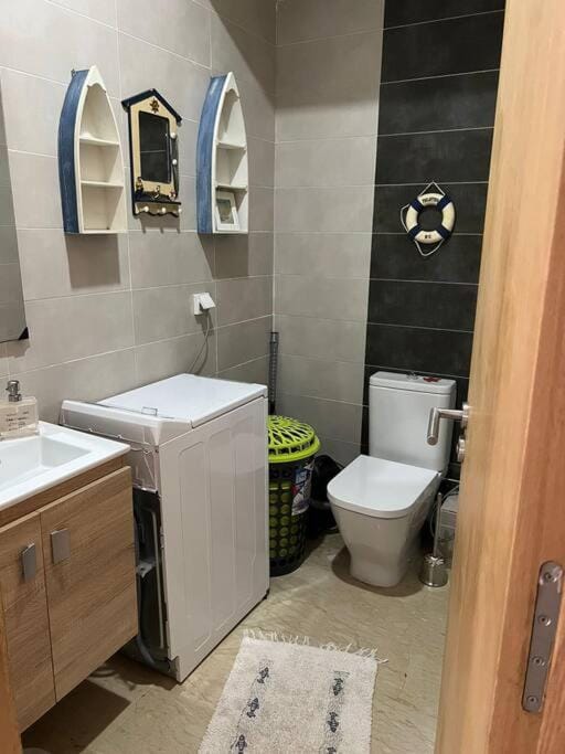 Toilet, washing machine