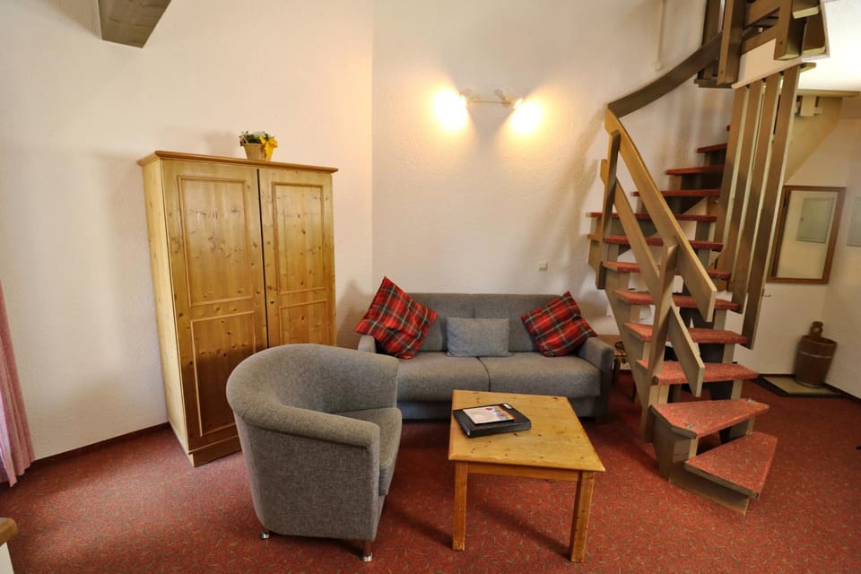 Apartment 16 - Ferienresidenz Roseneck, Galeriewohnung, mit Schwimmbad in Todtnauberg bei Feldberg Apartment in Baden-Württemberg
