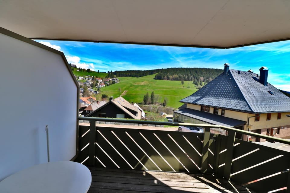 Apartment 03 - Ferienresidenz Roseneck, mit Schwimmbad in Todtnauberg bei Feldberg Apartment in Baden-Württemberg