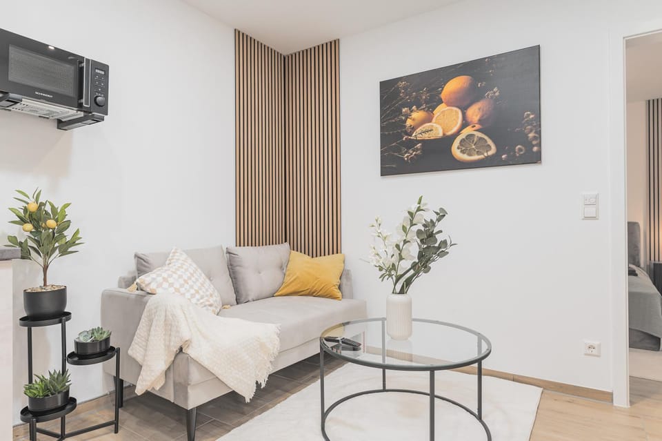 Living room, Photo of the whole room, Seating area