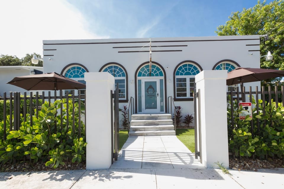 Property building, Facade/entrance, Garden view