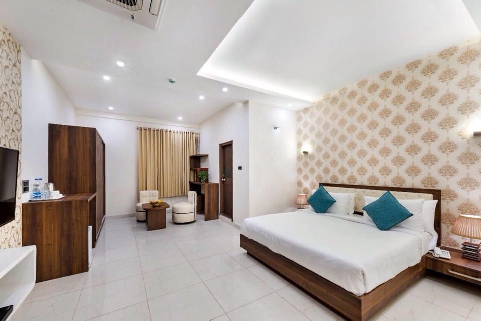 T S Royal Grand Hotel Hotel in Bengaluru