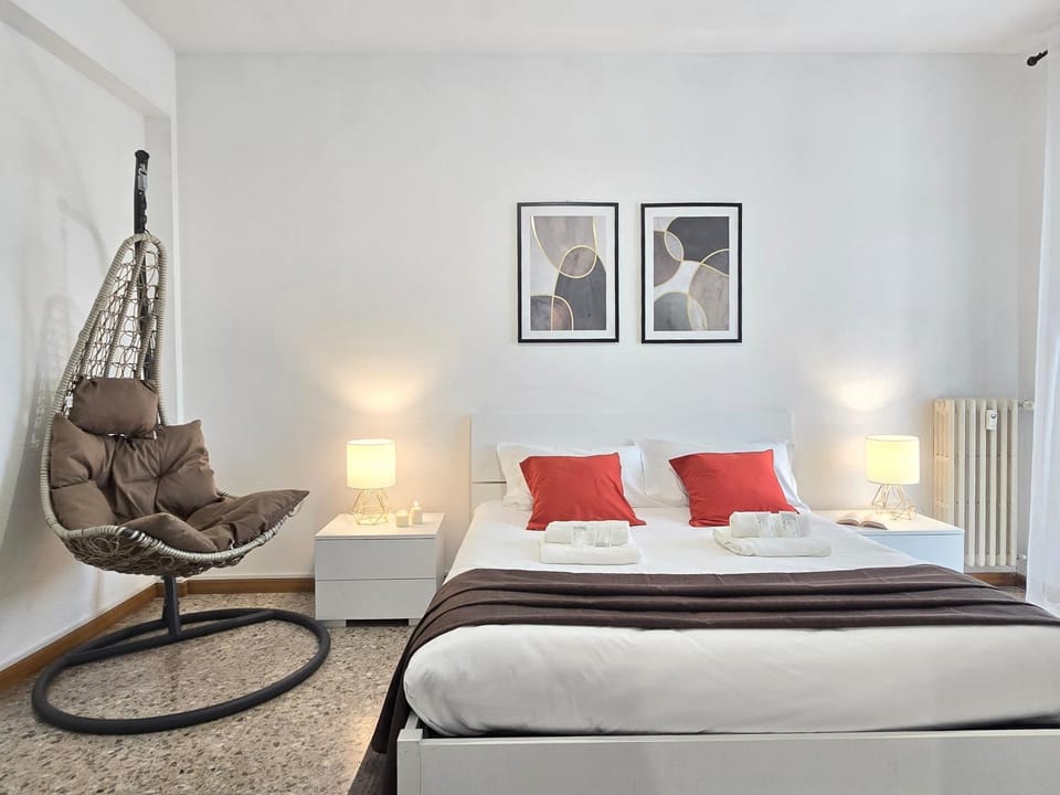 Bed, Bedroom, heating, air conditioner