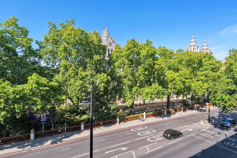 South Kensington - Cromwell Rd Residence Apartment in City of Westminster