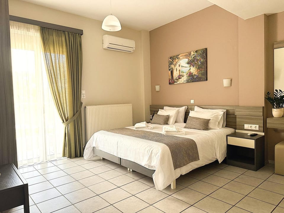 Bed, Bedroom, air conditioner