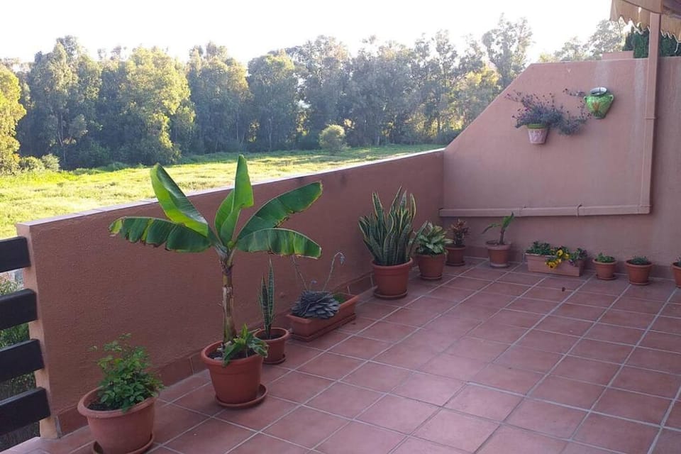 Planta baja cerca de la playa Casares Costa Apartment in Costa del Sol