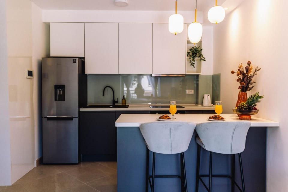 Kitchen or kitchenette, pet friendly, stove