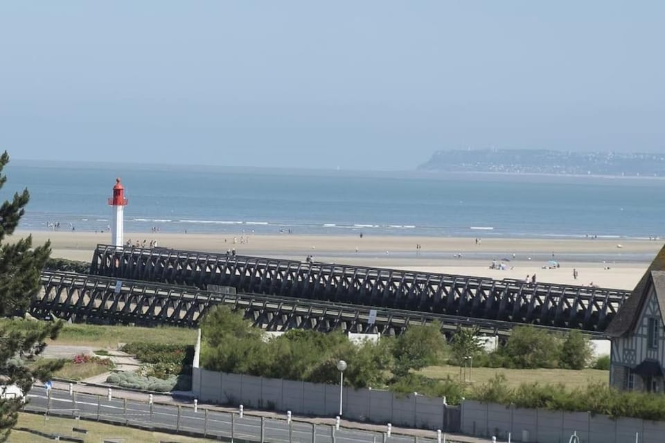 Nearby landmark, Beach, Sea view