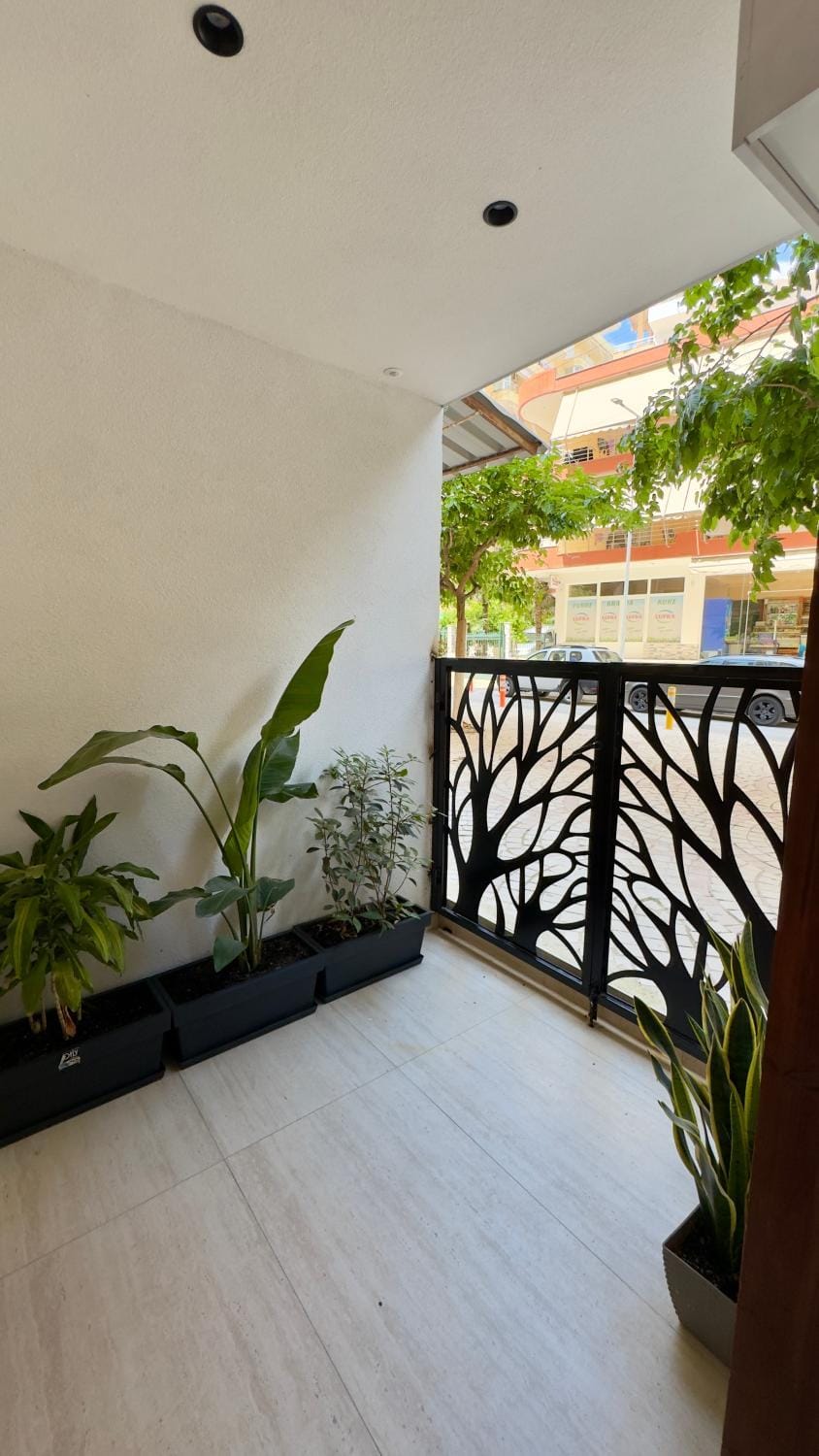 Day, Garden