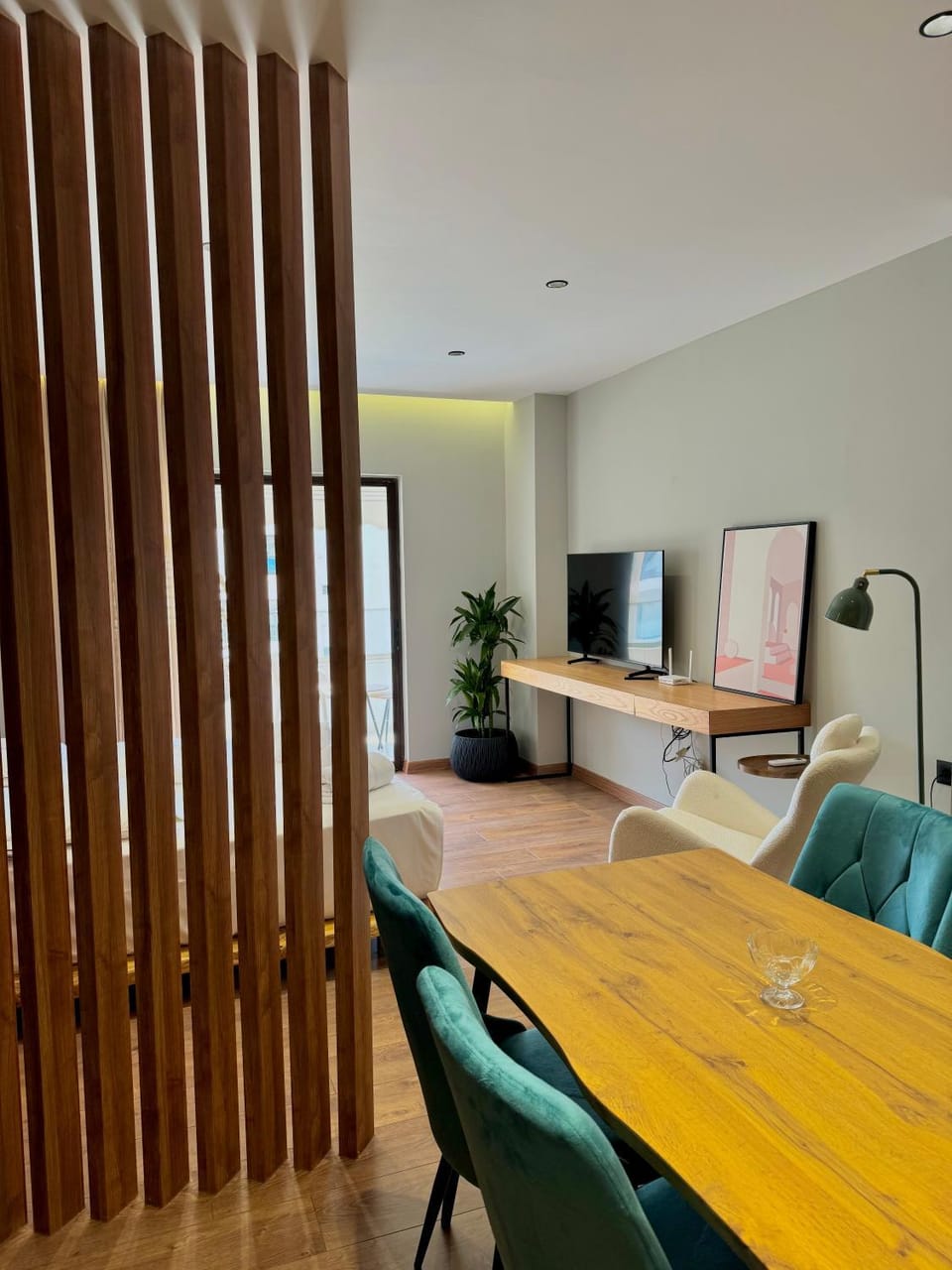 Communal lounge/ TV room, TV and multimedia, Living room, Seating area, Dining area, Evening entertainment
