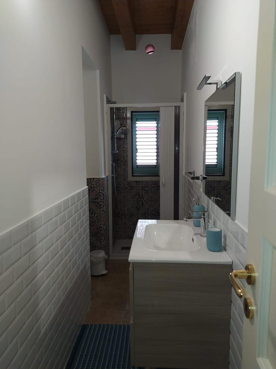 Bathroom, Bathroom