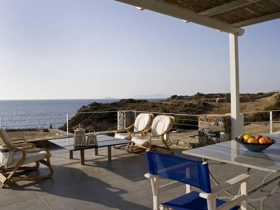 Beachfront Villa Thesseus Villa in Naxos, Naxos and Lesser Cyclades, Greece