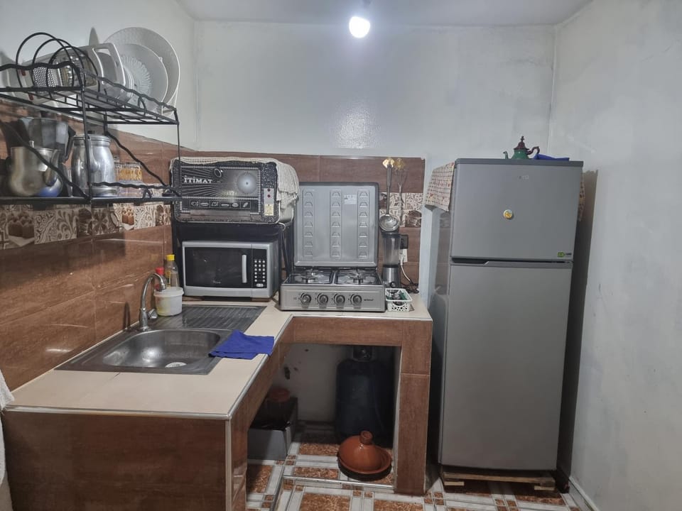 Kitchen or kitchenette, minibar, pet friendly, stove